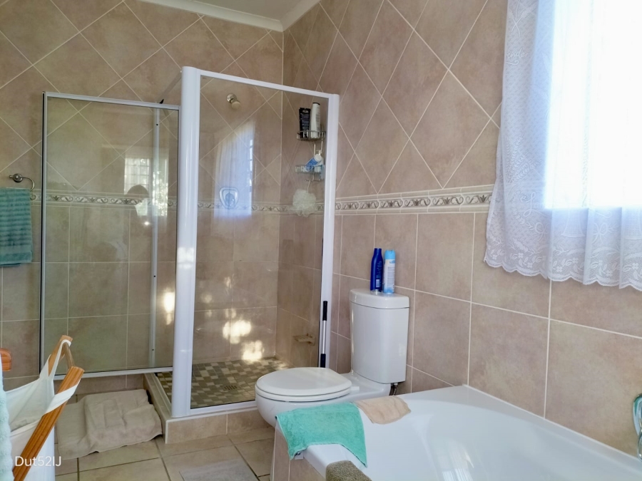 4 Bedroom Property for Sale in Fraaiuitsig Western Cape